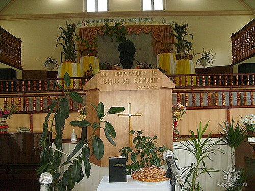 biserica telenesti2