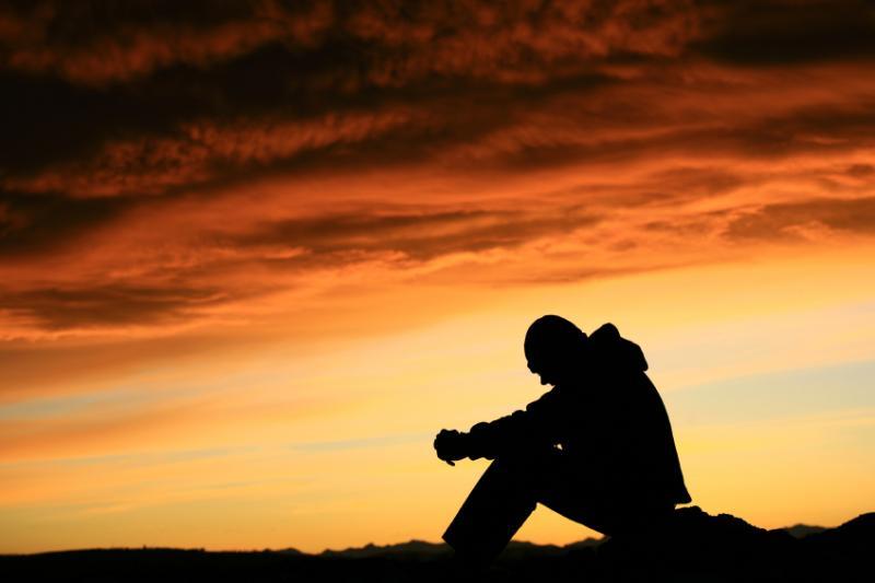 silhouette_at_sunset-sad_117120037_std1.jpg