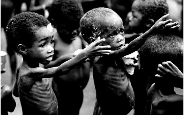 Copii înfometați Sudan