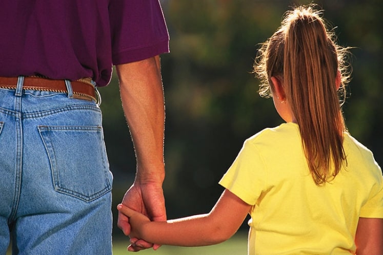parent-asking-forgiveness-from-child