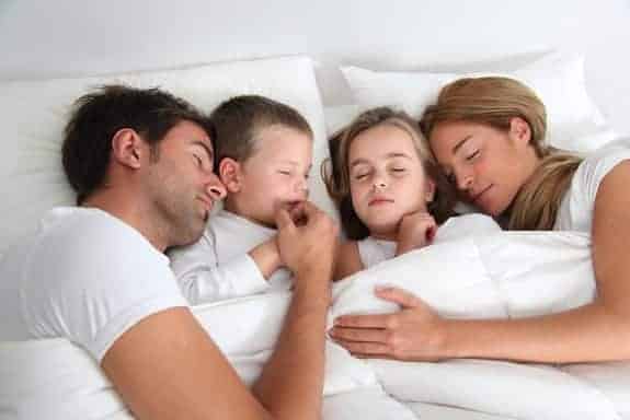 up-to-what-age-can-a-child-sleep-with-his-parents-in-the-same-bed